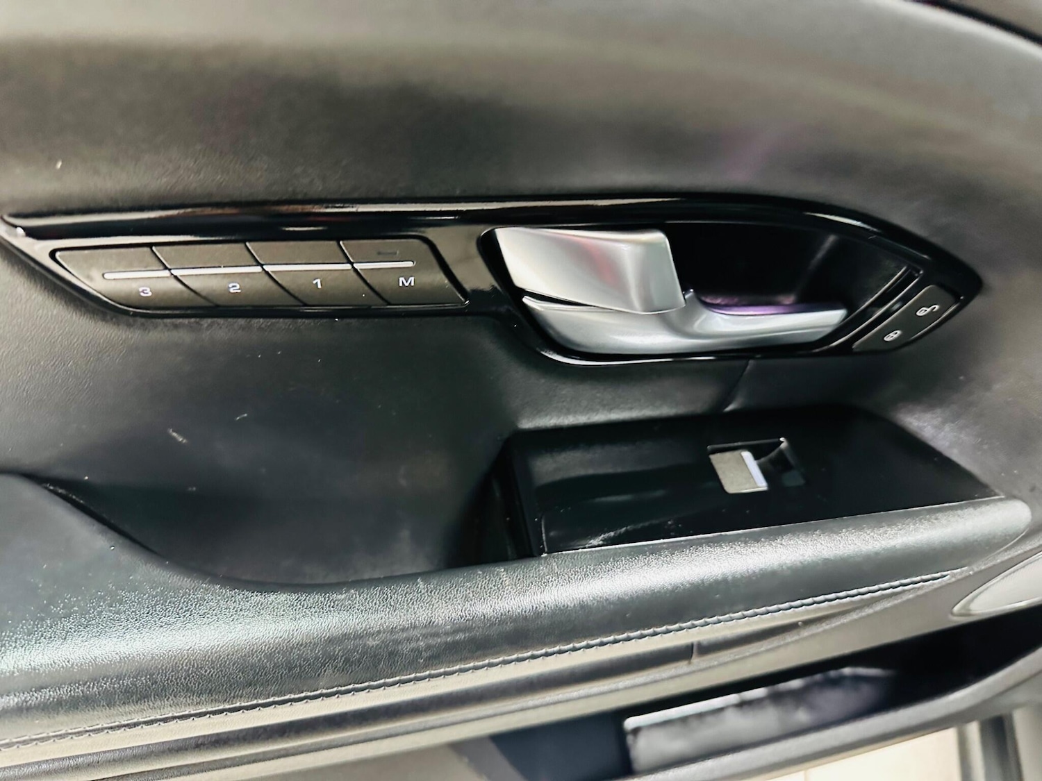 Used Land Rover Range Rover Evoque for sale - 77853688: Photo 41