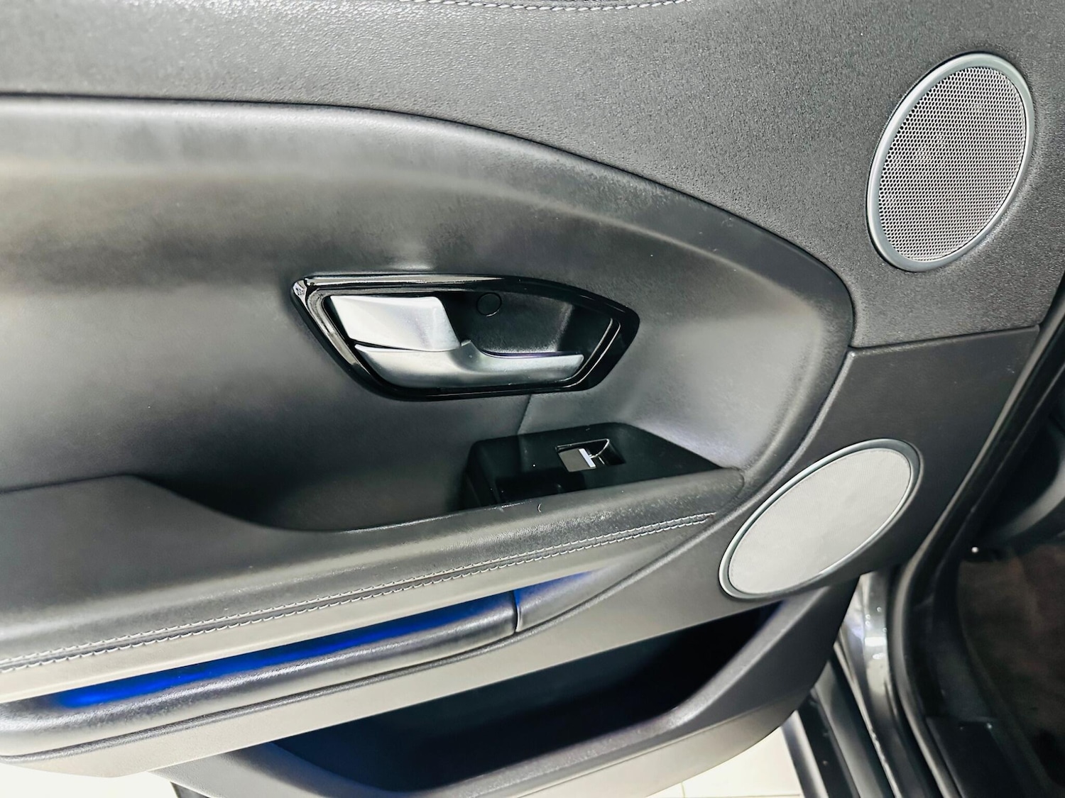 Used Land Rover Range Rover Evoque for sale - 77853688: Photo 46