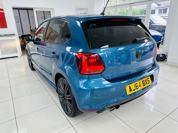 Used Volkswagen Polo 2015 for sale - 78481632: Photo