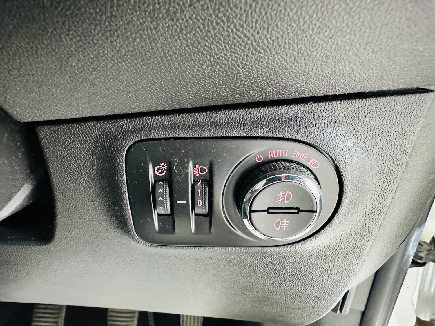 Used Vauxhall Corsa 2018 for sale - 76990281: Photo 30