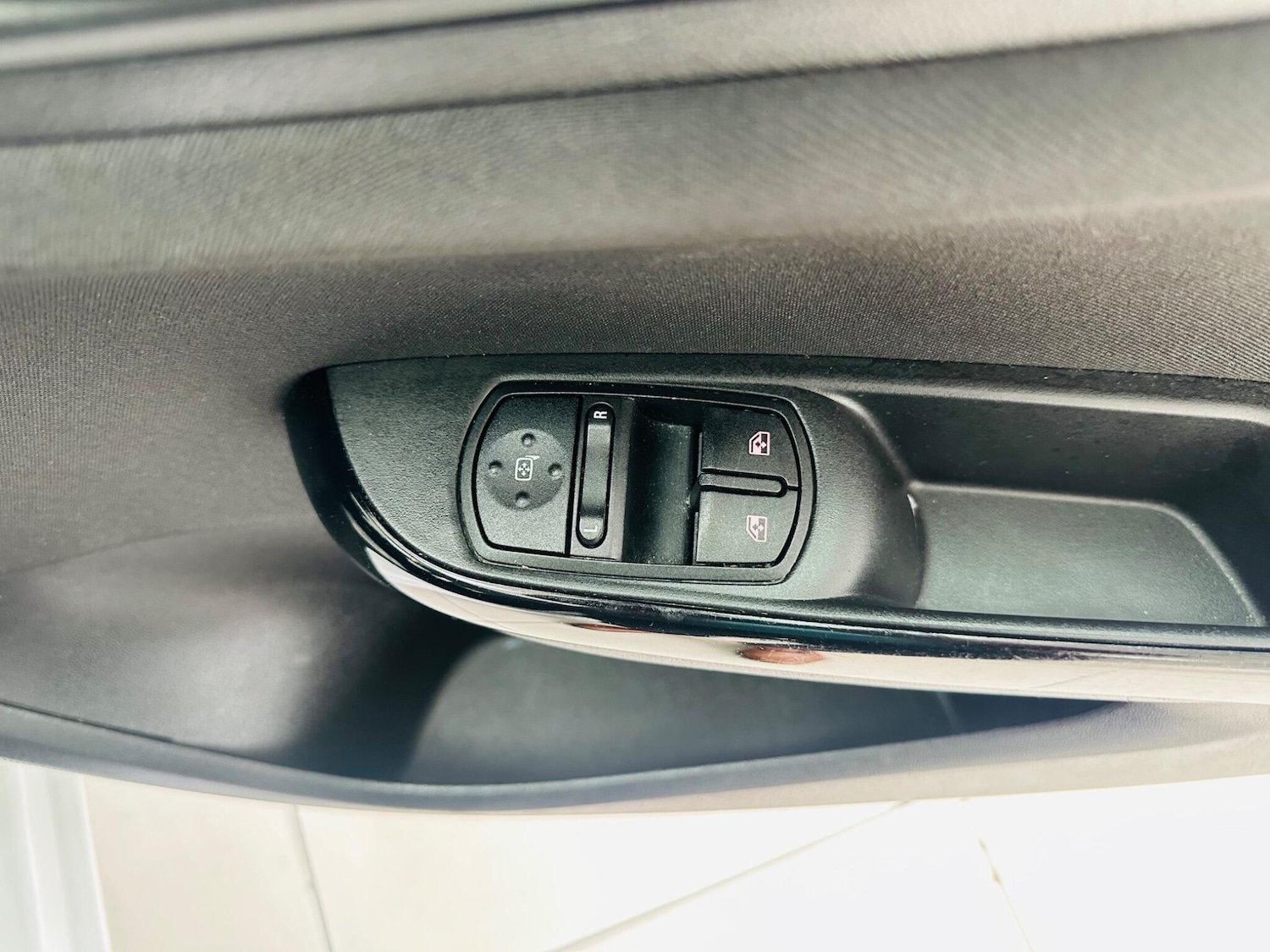 Used Vauxhall Corsa 2018 for sale - 76990281: Photo 39