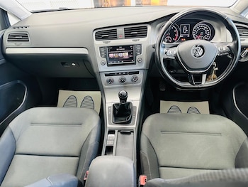 Used Volkswagen Golf 2015 for sale - 79452733: Photo