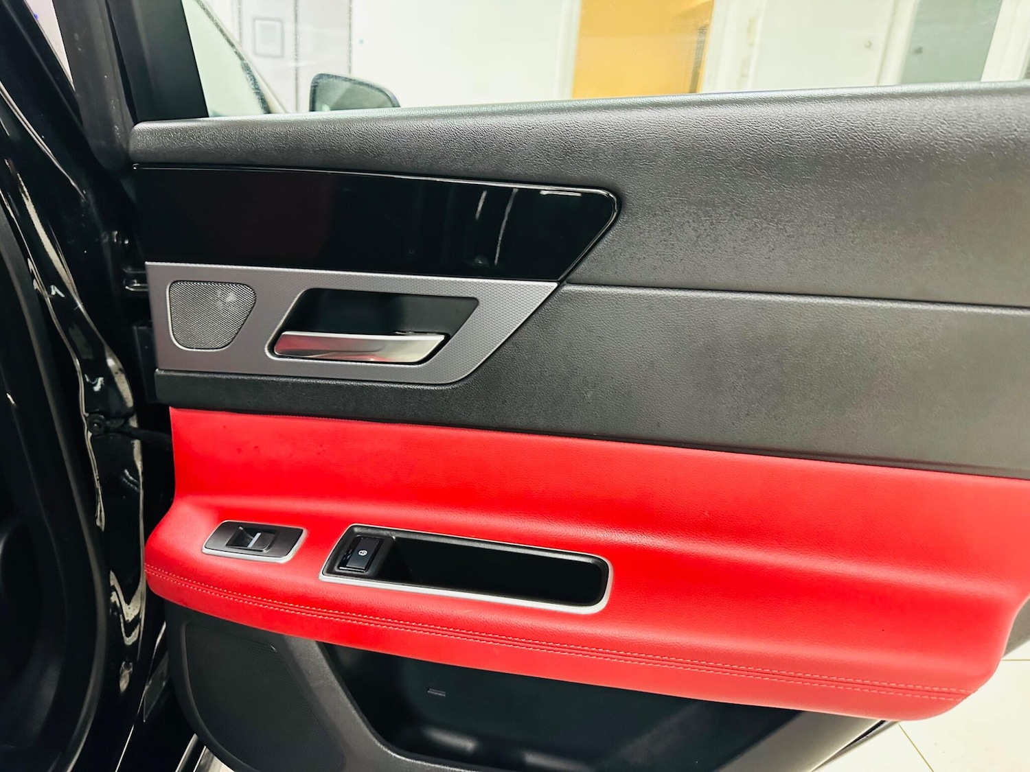 Used Jaguar XF 2018 for sale - 77537517: Photo 15