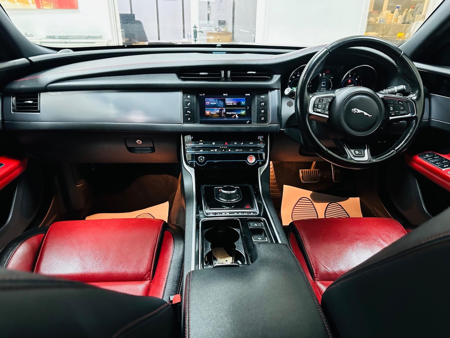 Used Jaguar XF 2018 for sale - 77537517: Photo 24