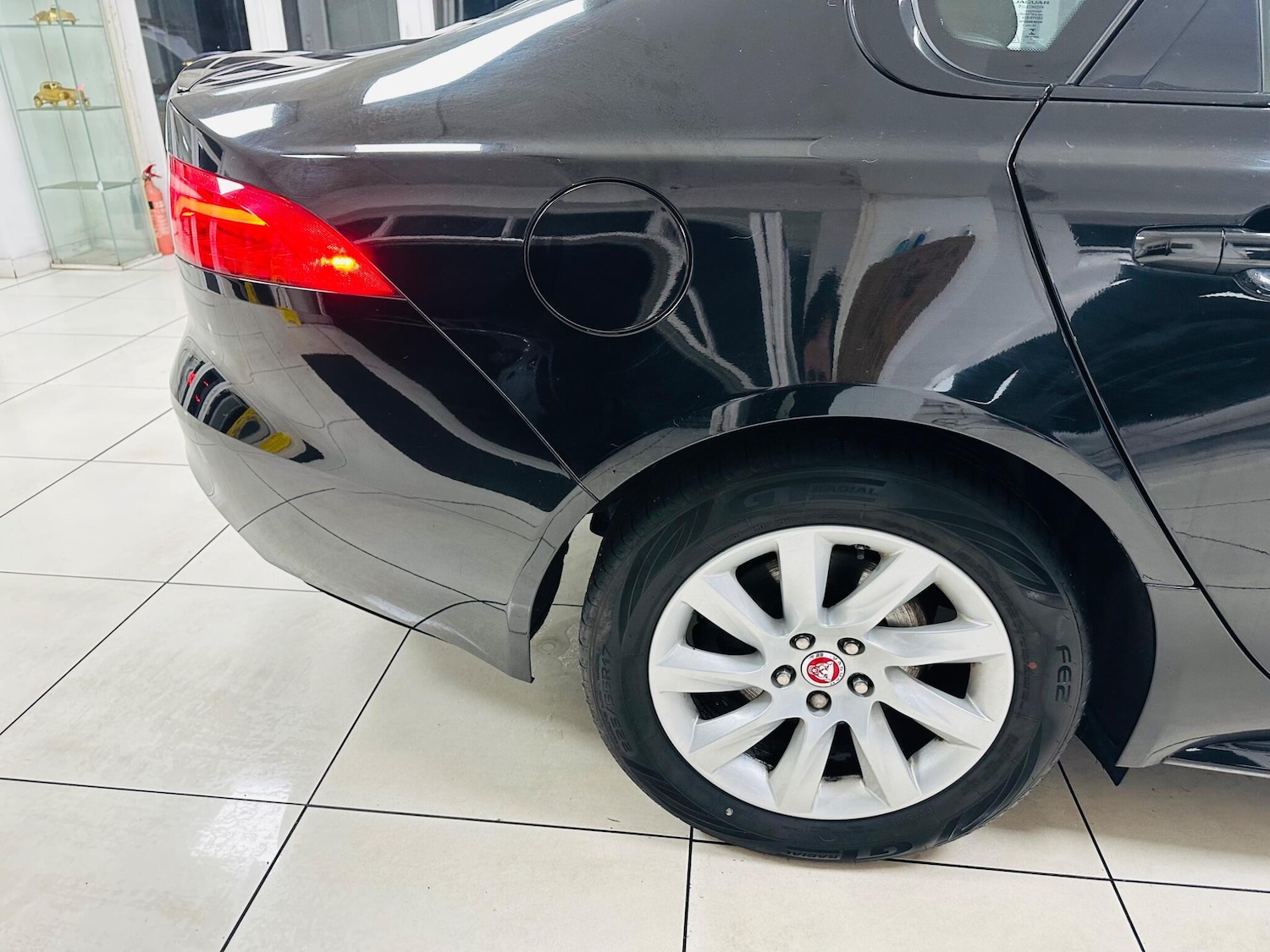 Used Jaguar XF 2018 for sale - 77537517: Photo 26