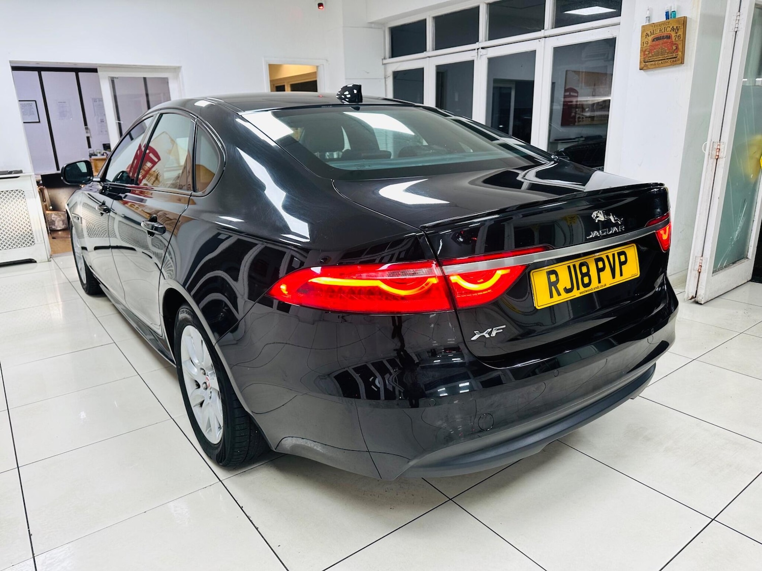 Used Jaguar XF 2018 for sale - 77537517: Photo 4