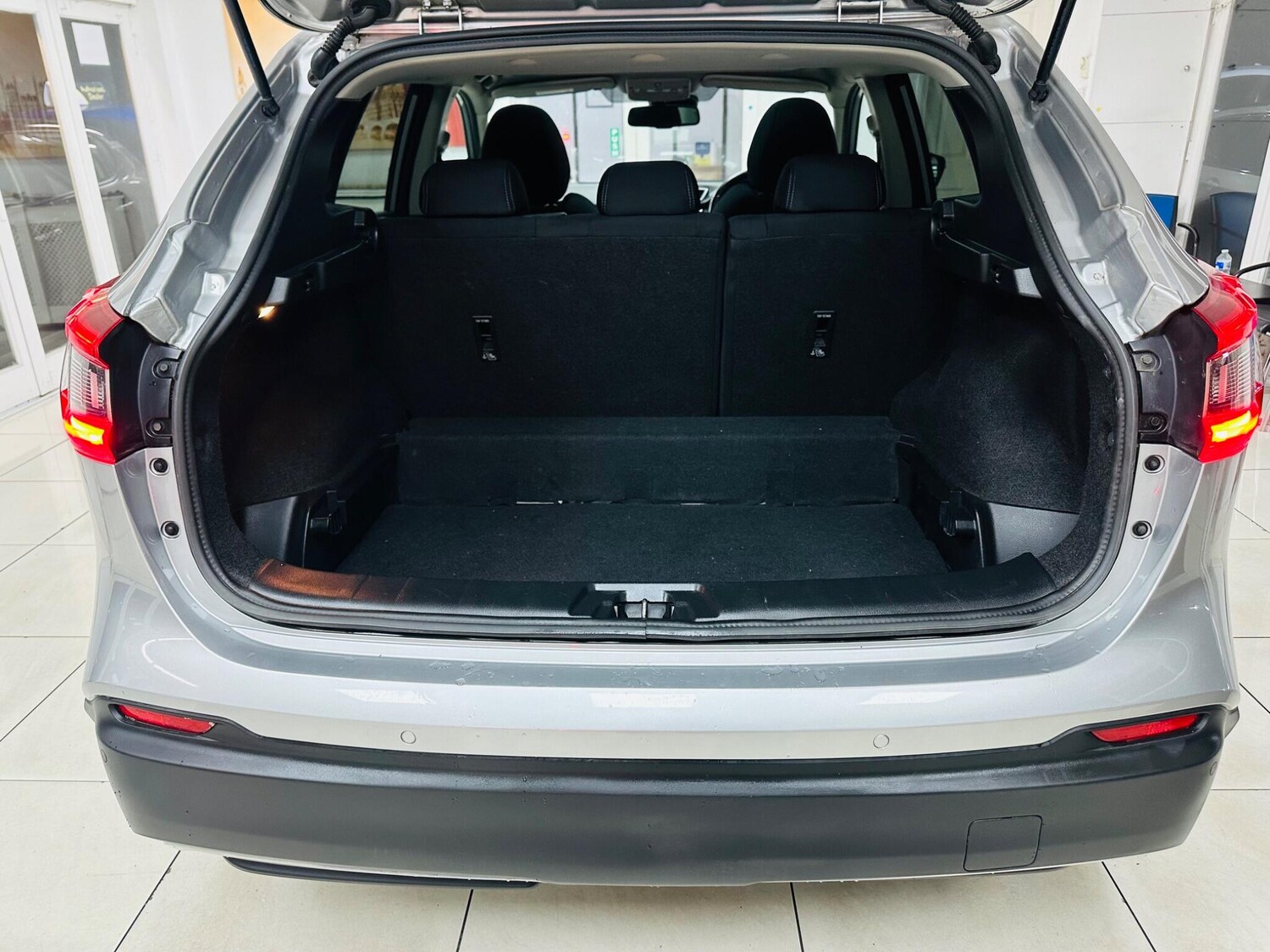 Used Nissan Qashqai 2017 for sale - 76371067: Photo 40