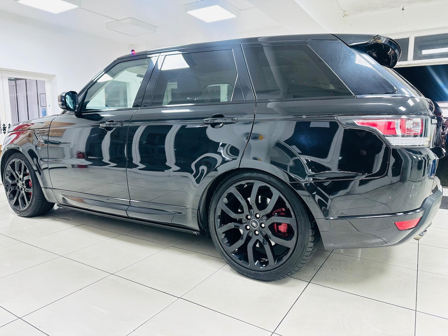 Used Land Rover Range Rover Sport 2016 for sale - 76936024: Photo 5