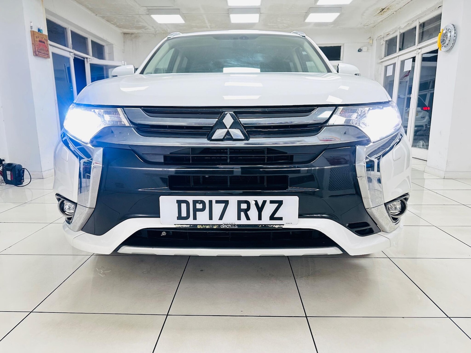 Used Mitsubishi Outlander 2017 for sale - 77109309: Photo 3