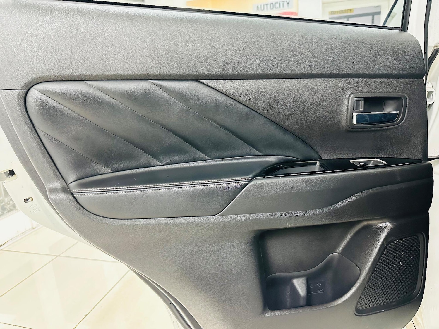 Used Mitsubishi Outlander 2017 for sale - 77109309: Photo 37