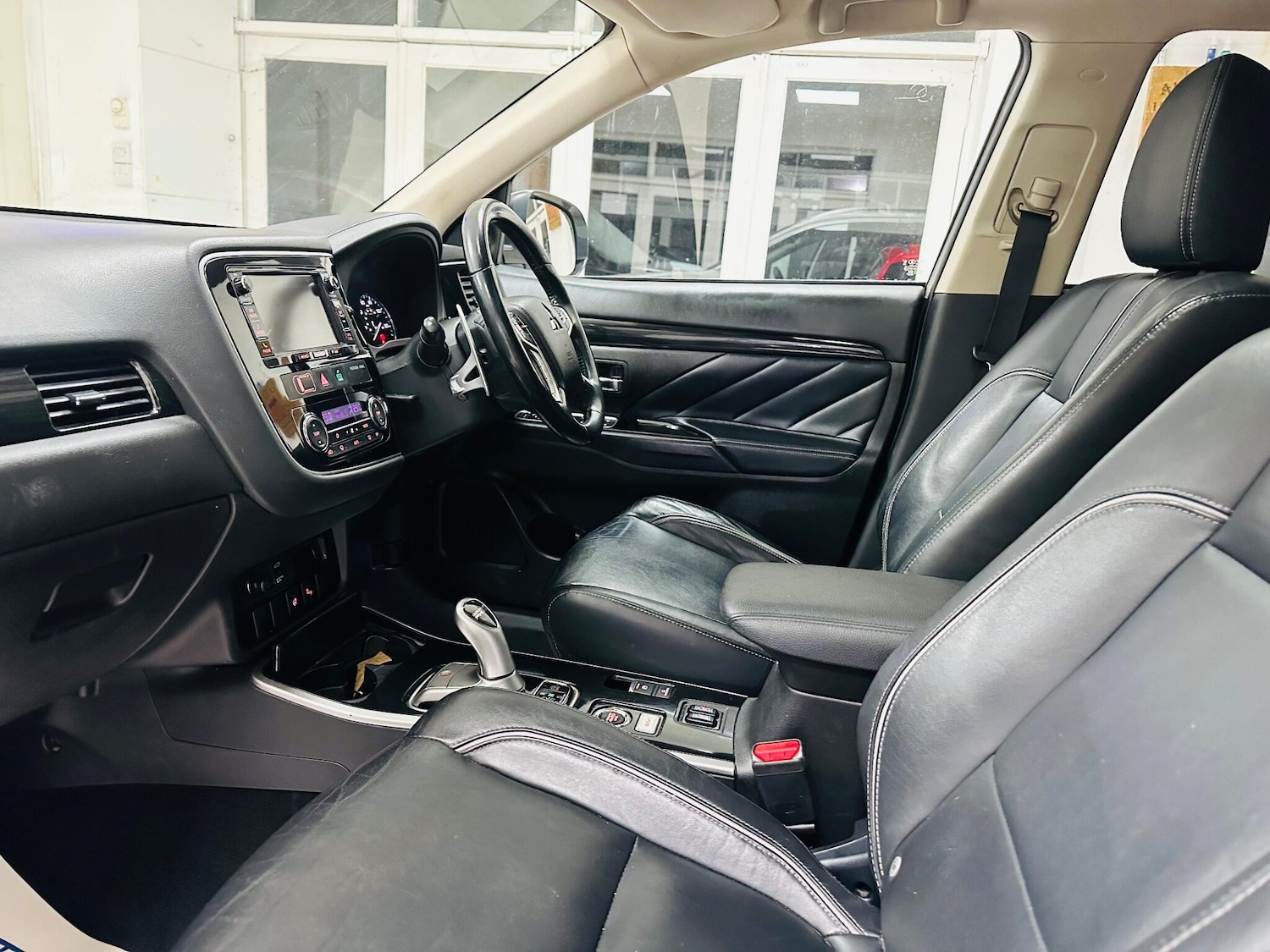 Used Mitsubishi Outlander 2017 for sale - 77109309: Photo 42