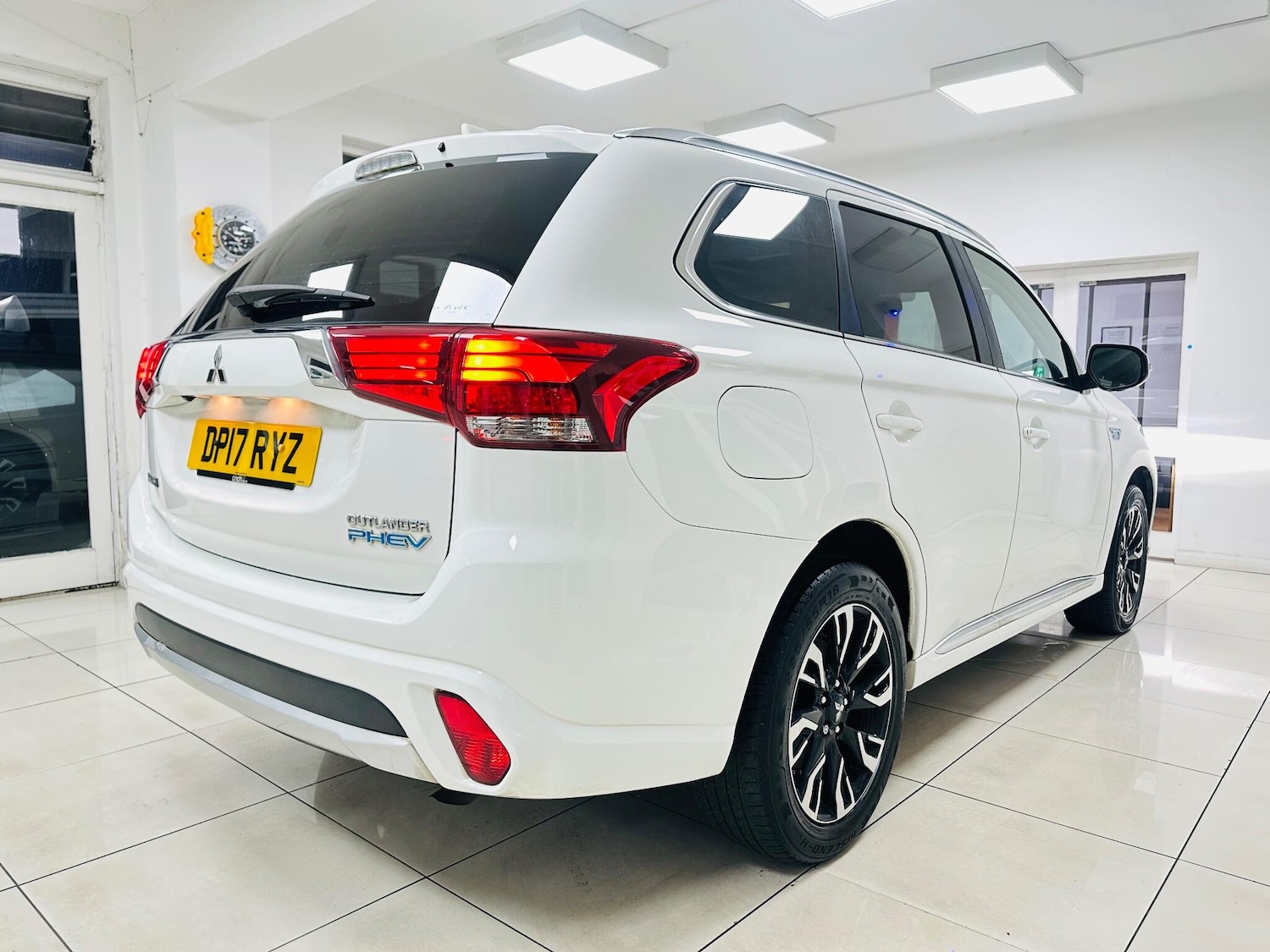 Used Mitsubishi Outlander 2017 for sale - 77109309: Photo 8