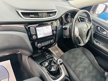 Used Nissan X-Trail 2017 for sale - 75459122: Photo