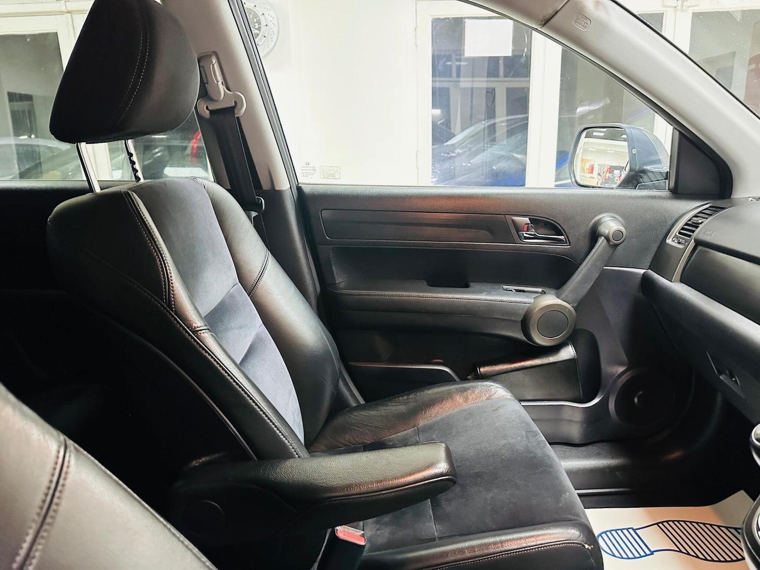 Used Honda CR-V 2010 for sale - 76865895: Photo 29