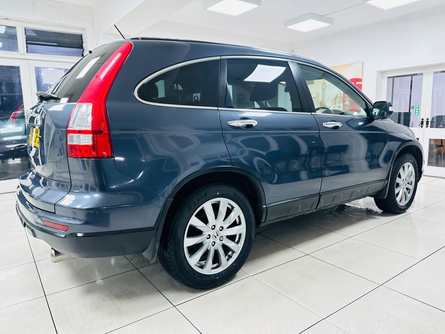 Used Honda CR-V 2010 for sale - 76865895: Photo 9