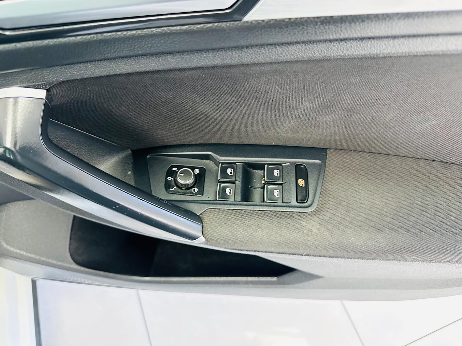 Used Volkswagen Tiguan 2016 for sale - 76994455: Photo 24