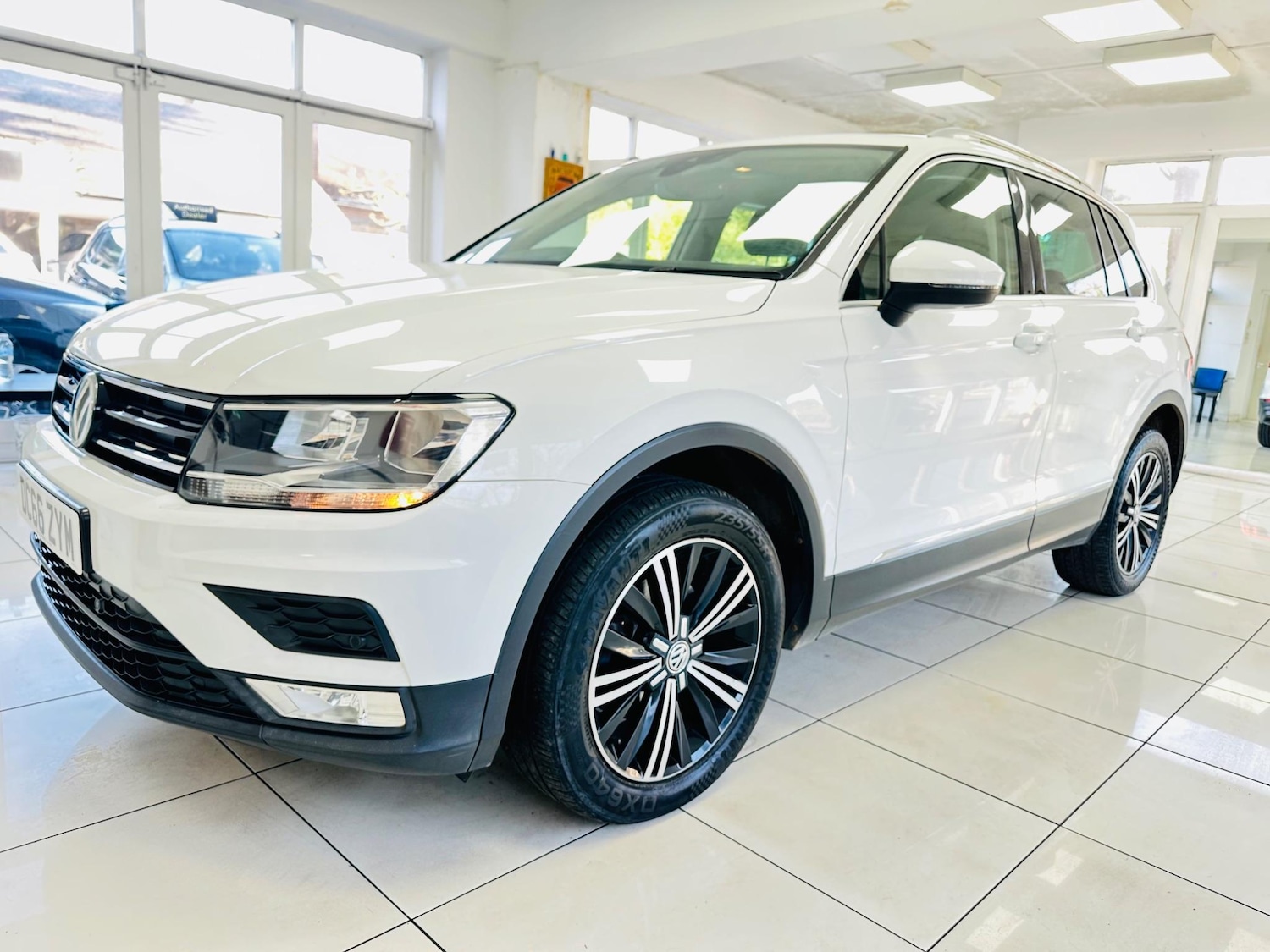 Used Volkswagen Tiguan 2016 for sale - 76994455: Photo 4
