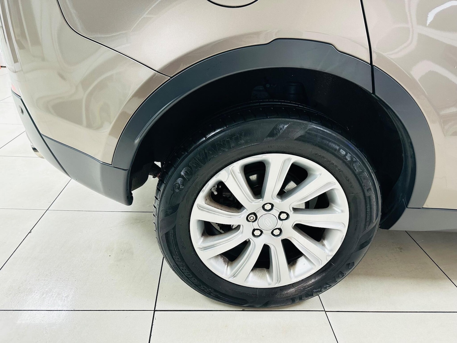 Used Land Rover Discovery Sport 2016 for sale - 76975607: Photo 11