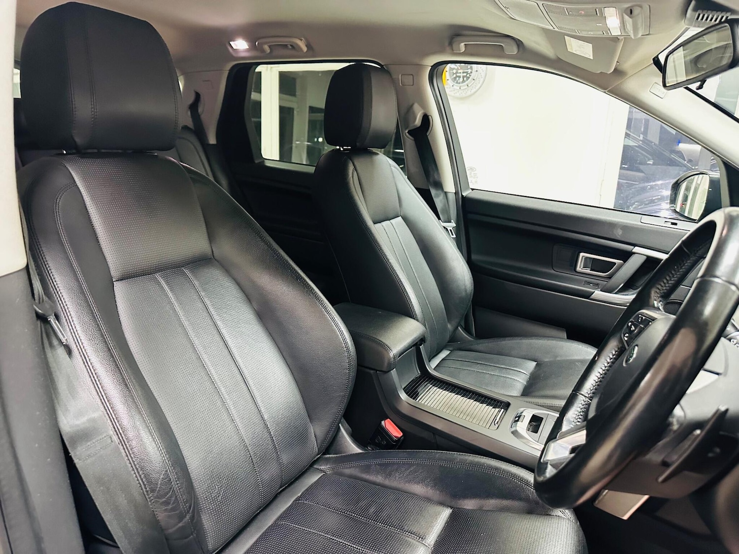 Used Land Rover Discovery Sport 2016 for sale - 76975607: Photo 25