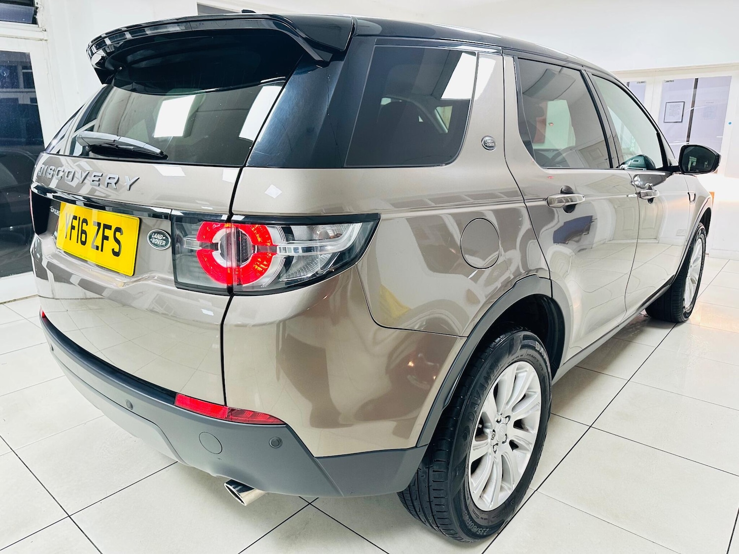 Used Land Rover Discovery Sport 2016 for sale - 76975607: Photo 27