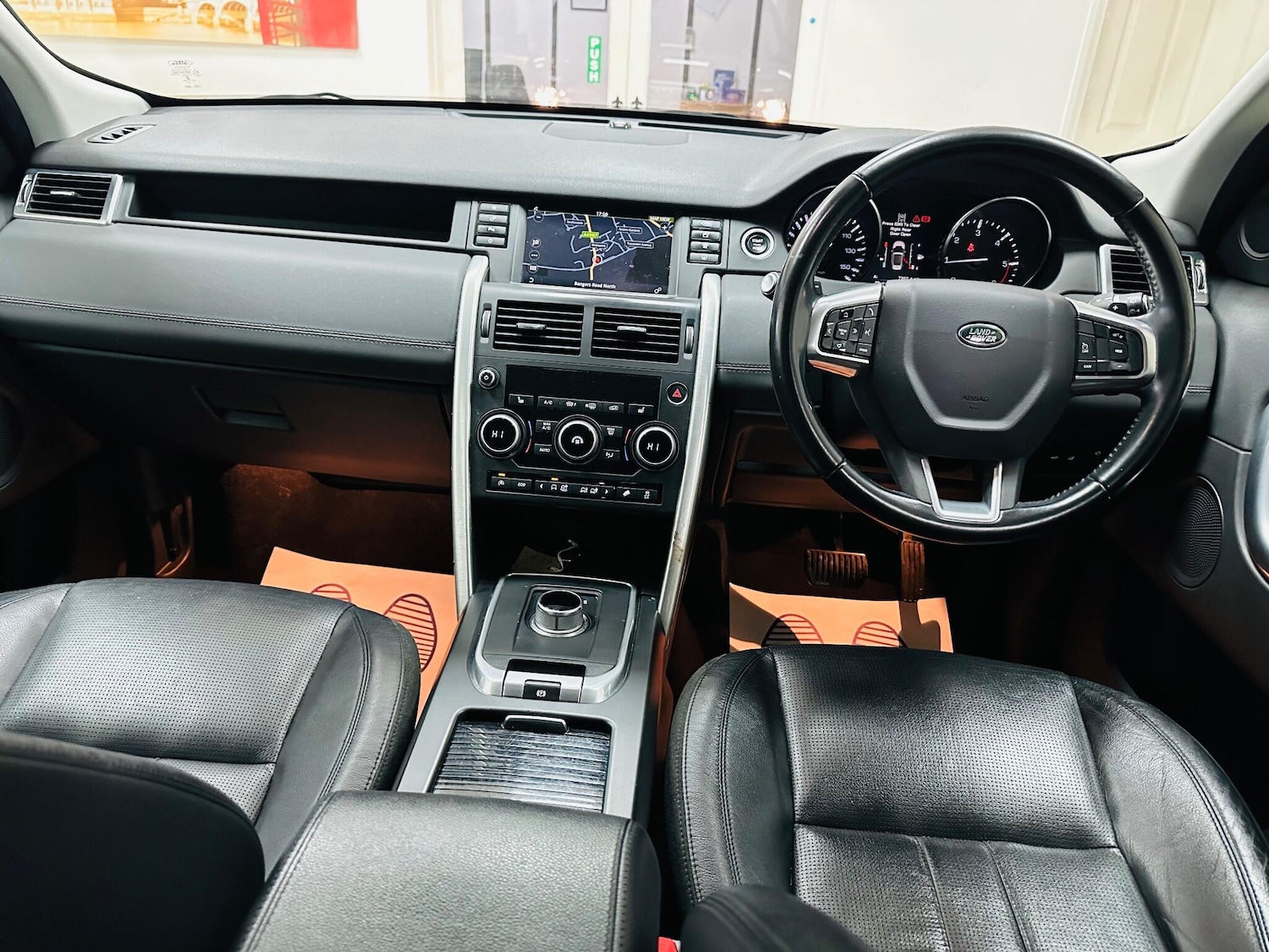 Used Land Rover Discovery Sport 2016 for sale - 76975607: Photo 3