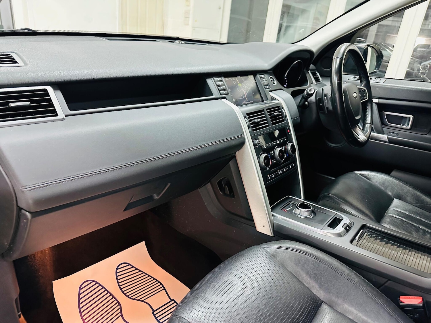 Used Land Rover Discovery Sport 2016 for sale - 76975607: Photo 30