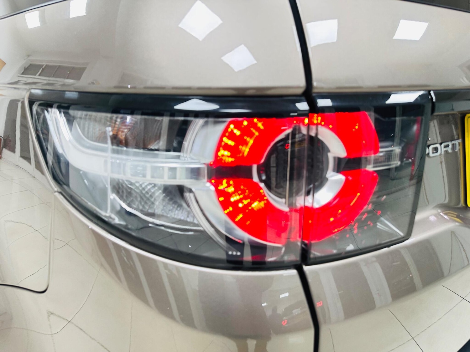 Used Land Rover Discovery Sport 2016 for sale - 76975607: Photo 43