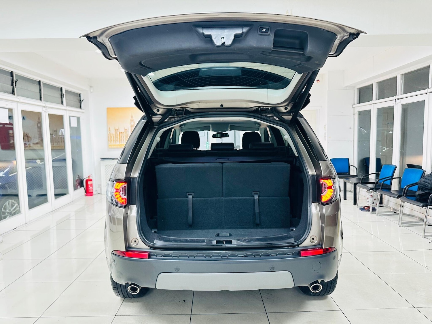 Used Land Rover Discovery Sport 2016 for sale - 76975607: Photo 8