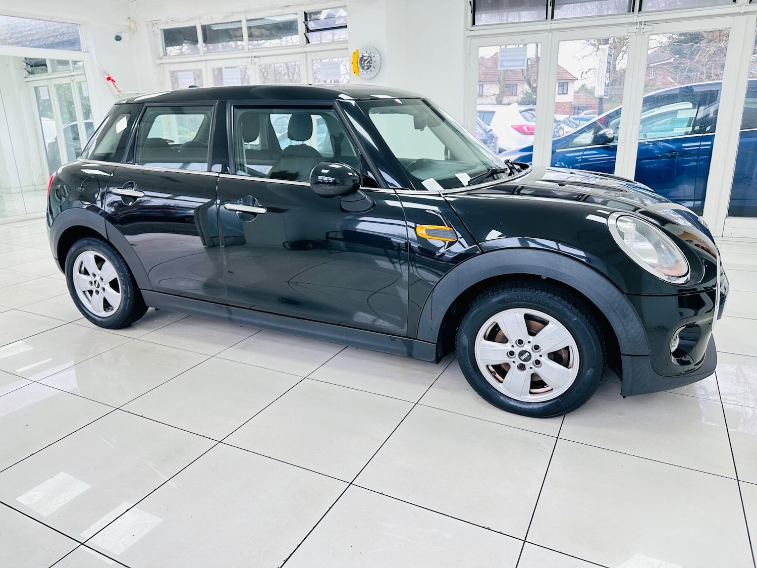 Used MINI Hatch 2017 for sale - 76975822: Photo 16