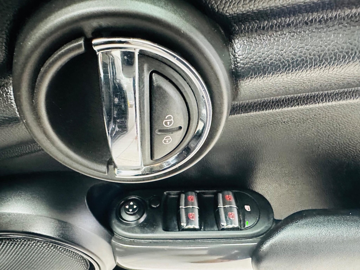 Used MINI Hatch 2017 for sale - 76975822: Photo 30