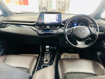 Used Toyota C-HR 2018 for sale - 79401116: Photo