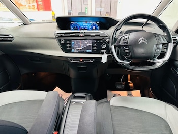 Used Citroen Grand C4 Picasso 2016 for sale - 78830865: Photo