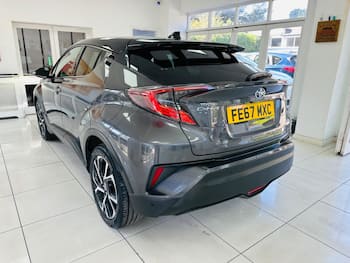 Used Toyota C-HR 2017 for sale - 79820141: Photo