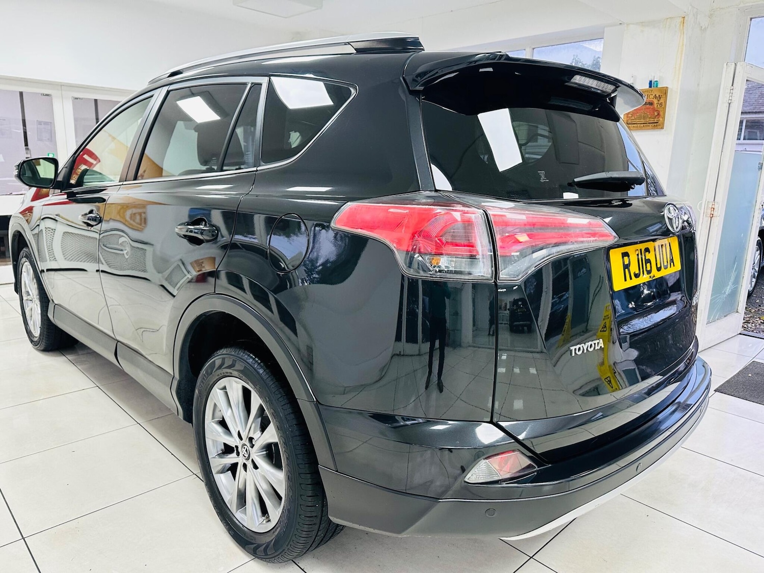 Used Toyota RAV4 2016 for sale - 76349888: Photo 18
