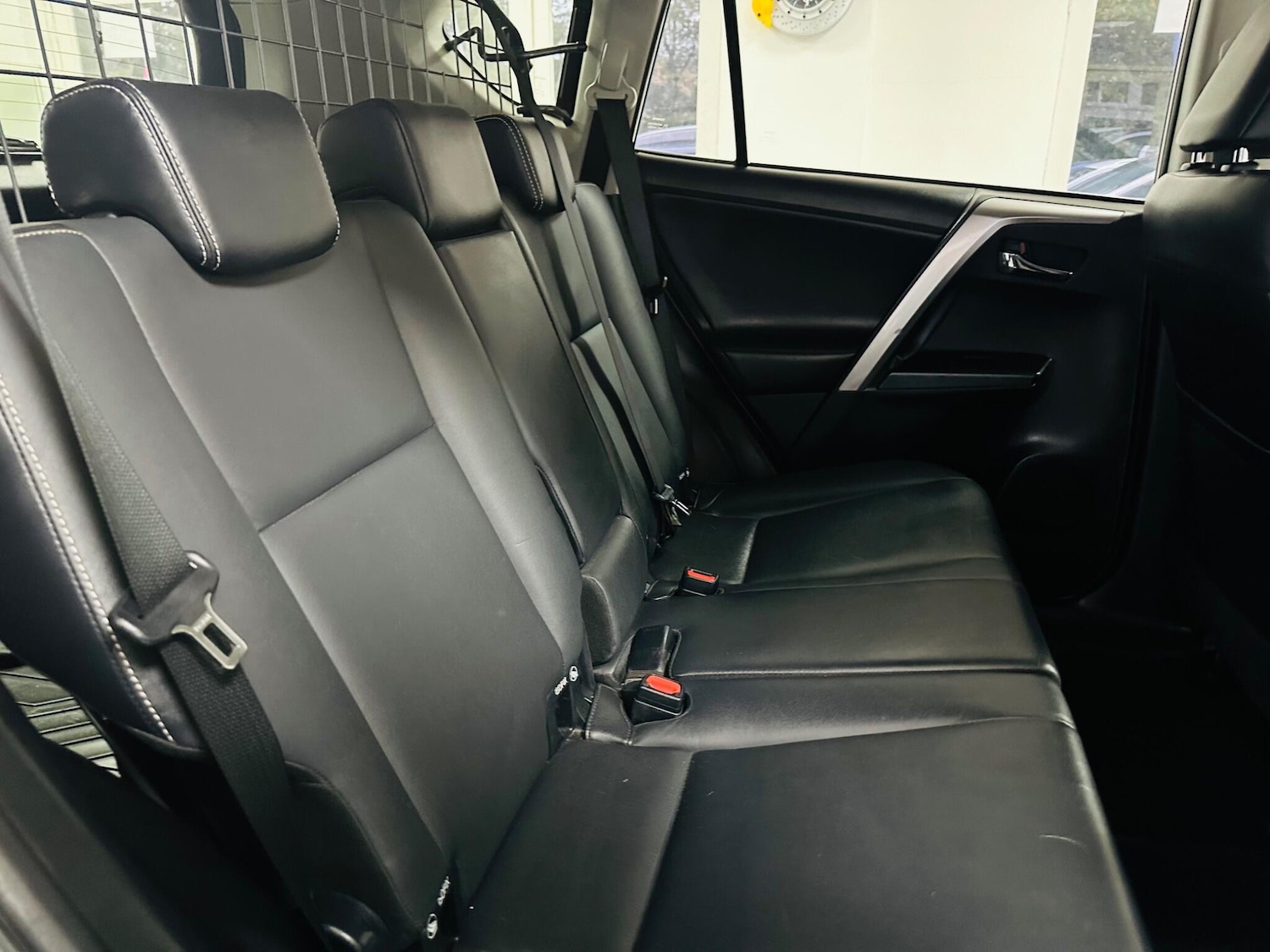 Used Toyota RAV4 2016 for sale - 76349888: Photo 28