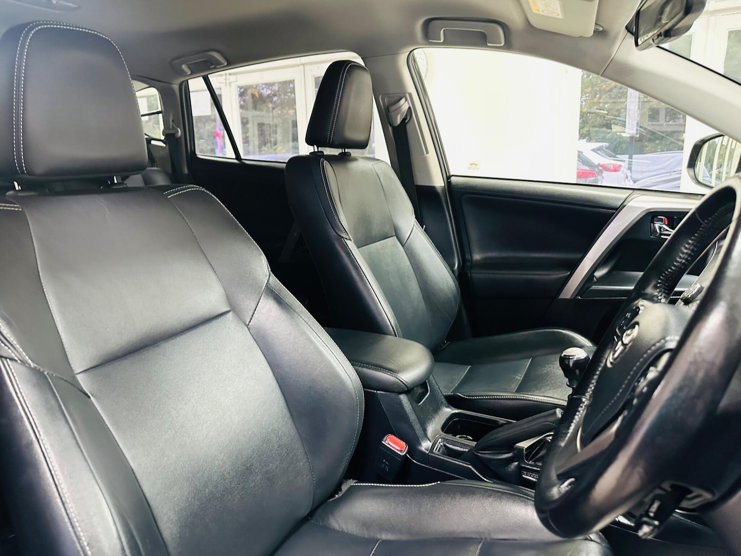 Used Toyota RAV4 2016 for sale - 76349888: Photo 31