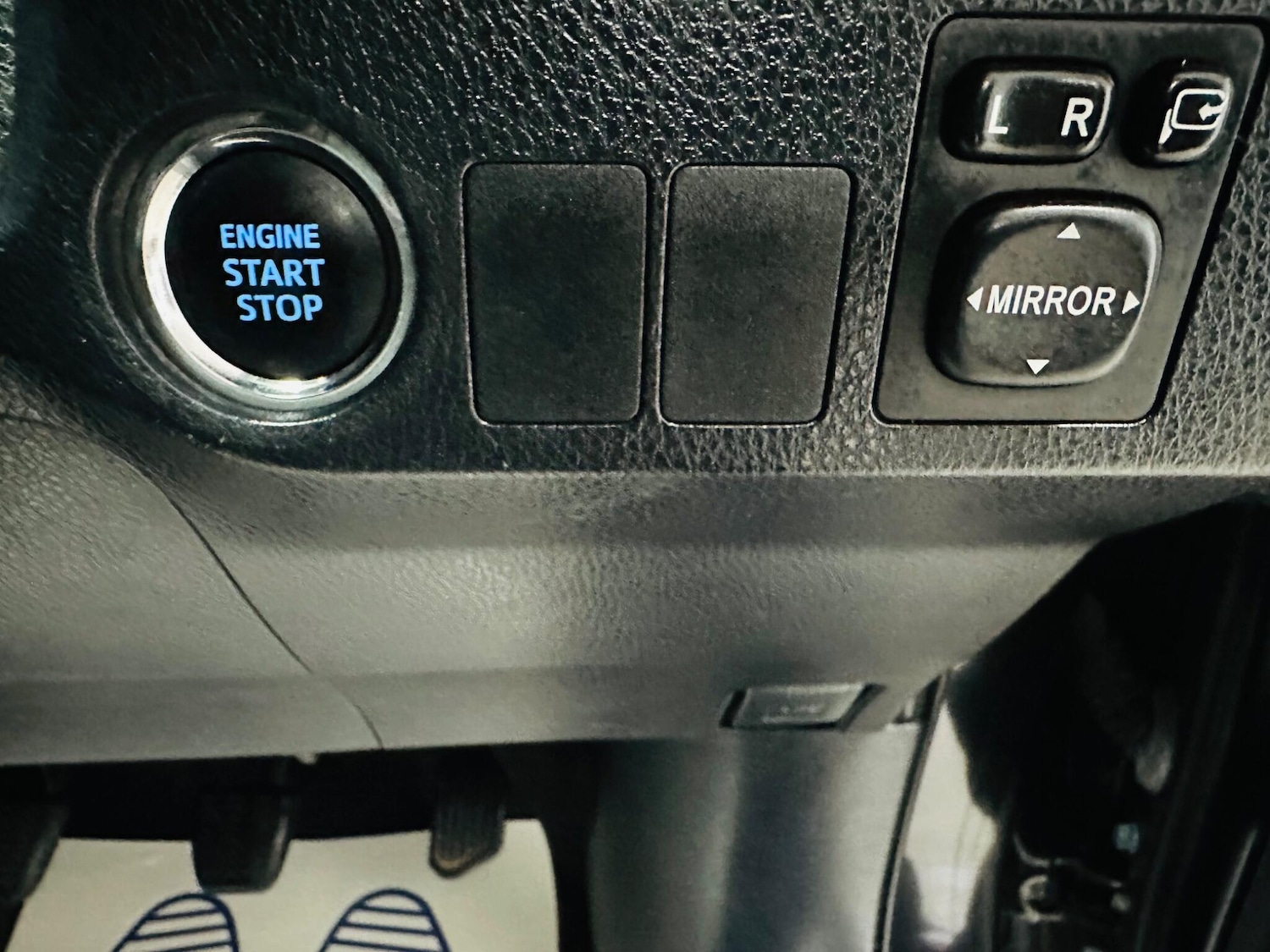 Used Toyota RAV4 2016 for sale - 76349888: Photo 41