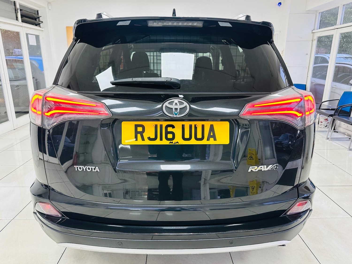 Used Toyota RAV4 2016 for sale - 76349888: Photo 6
