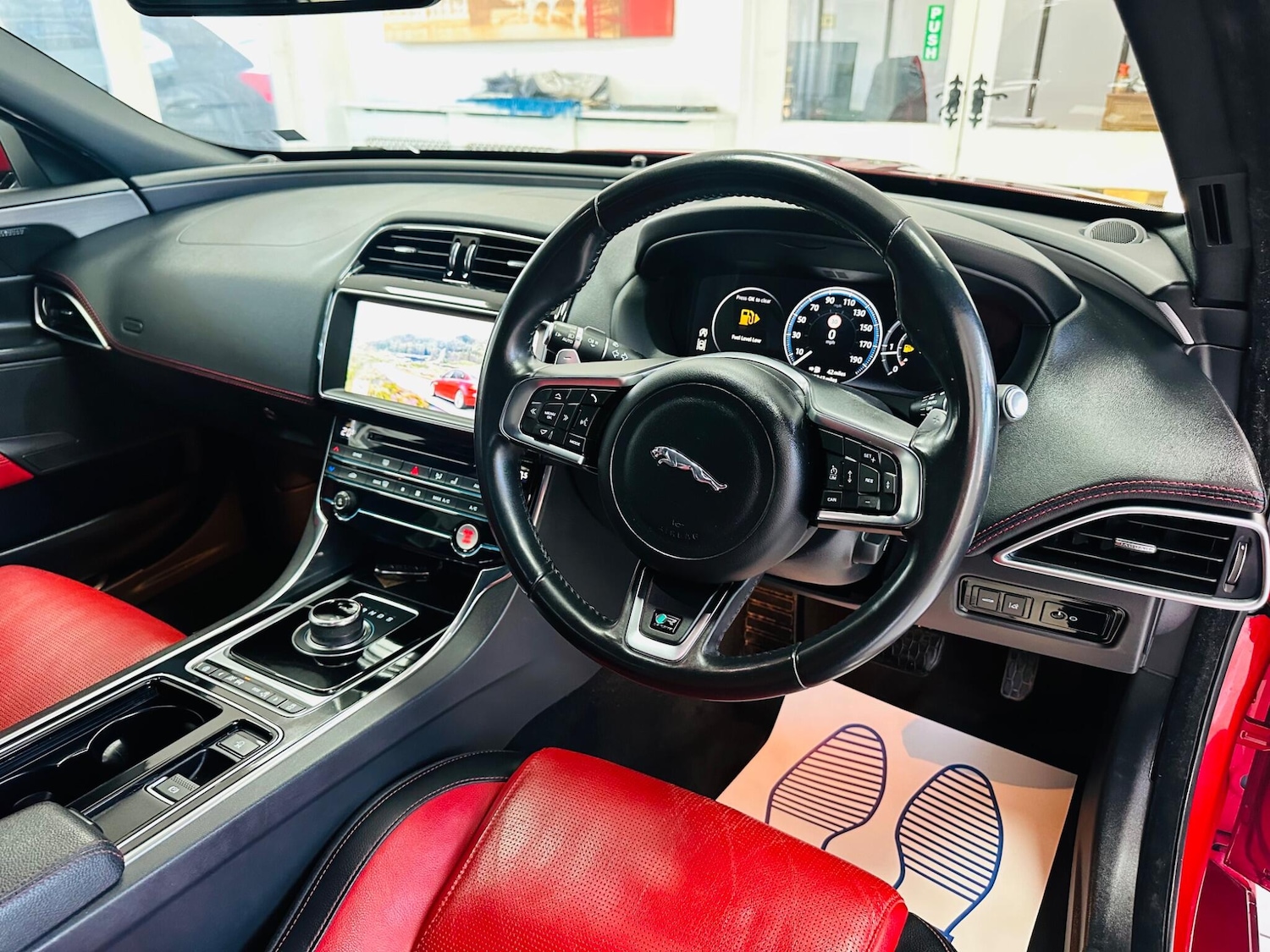 Used Jaguar XE 2017 for sale - 77957937: Photo 20