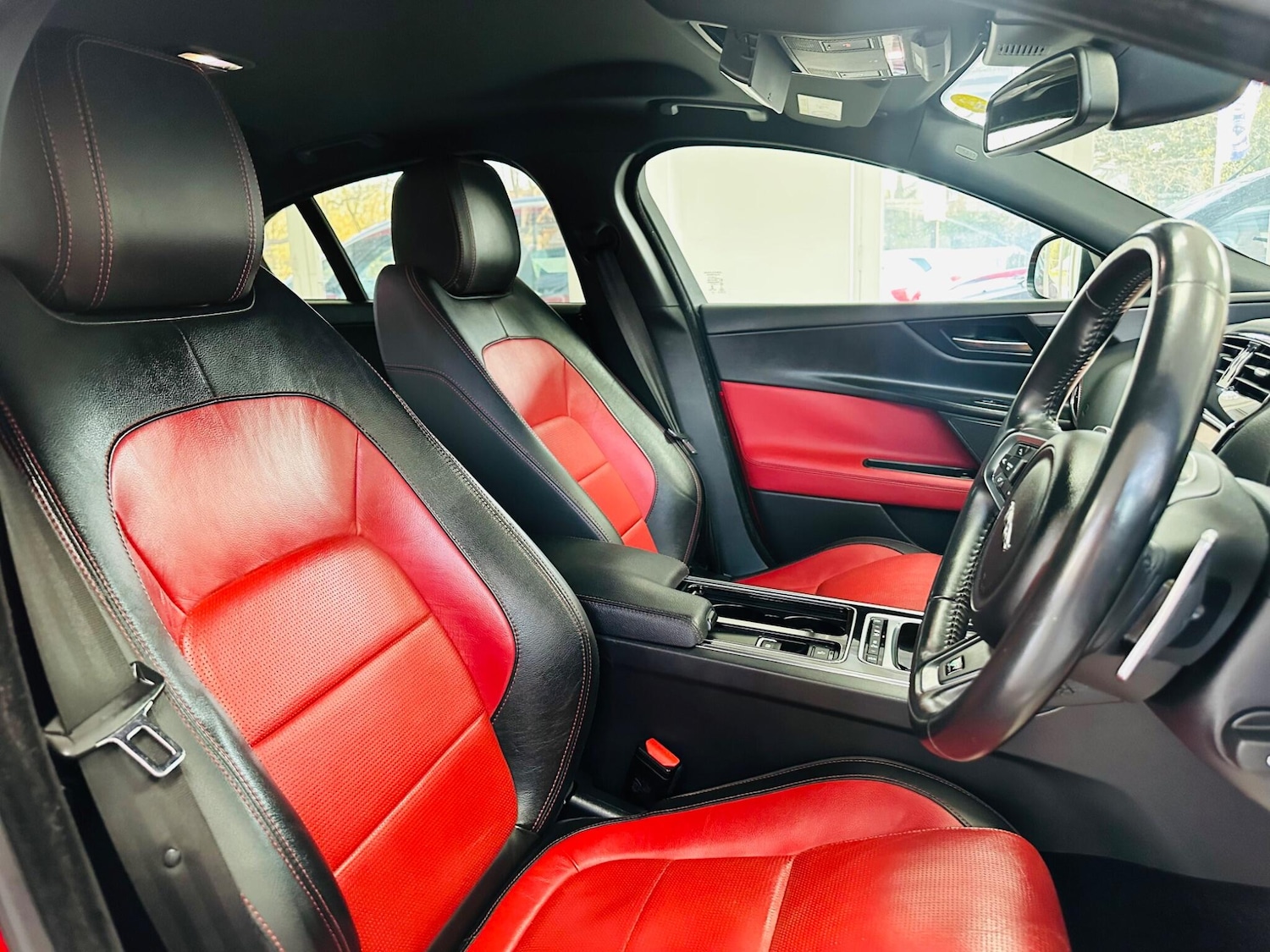 Used Jaguar XE 2017 for sale - 77957937: Photo 22