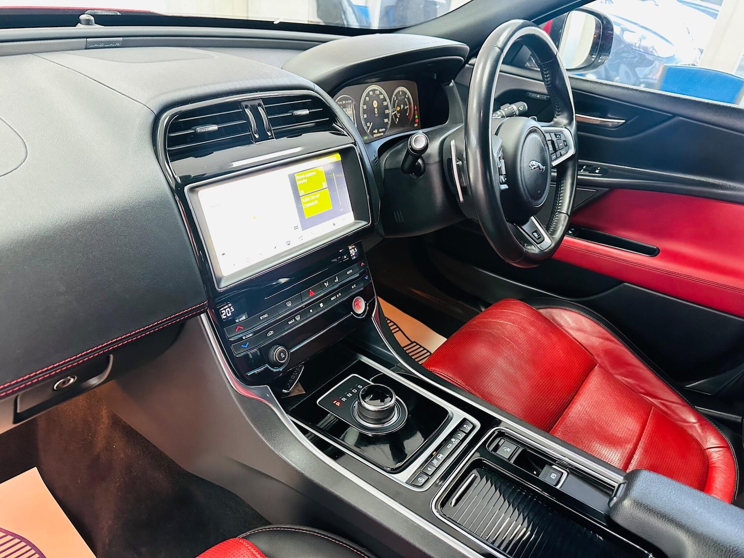 Used Jaguar XE 2017 for sale - 77957937: Photo 23