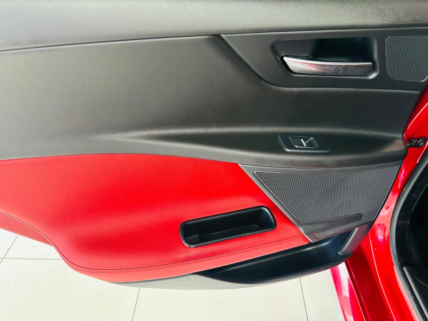 Used Jaguar XE 2017 for sale - 77957937: Photo 42