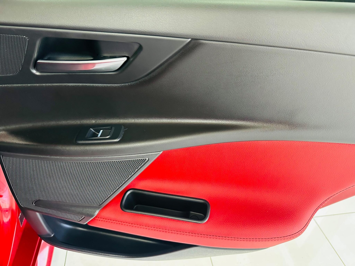 Used Jaguar XE 2017 for sale - 77957937: Photo 44