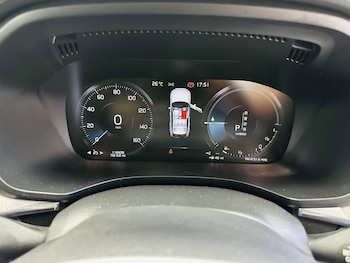 Used Volvo XC60 2018 for sale - 78898581: Photo