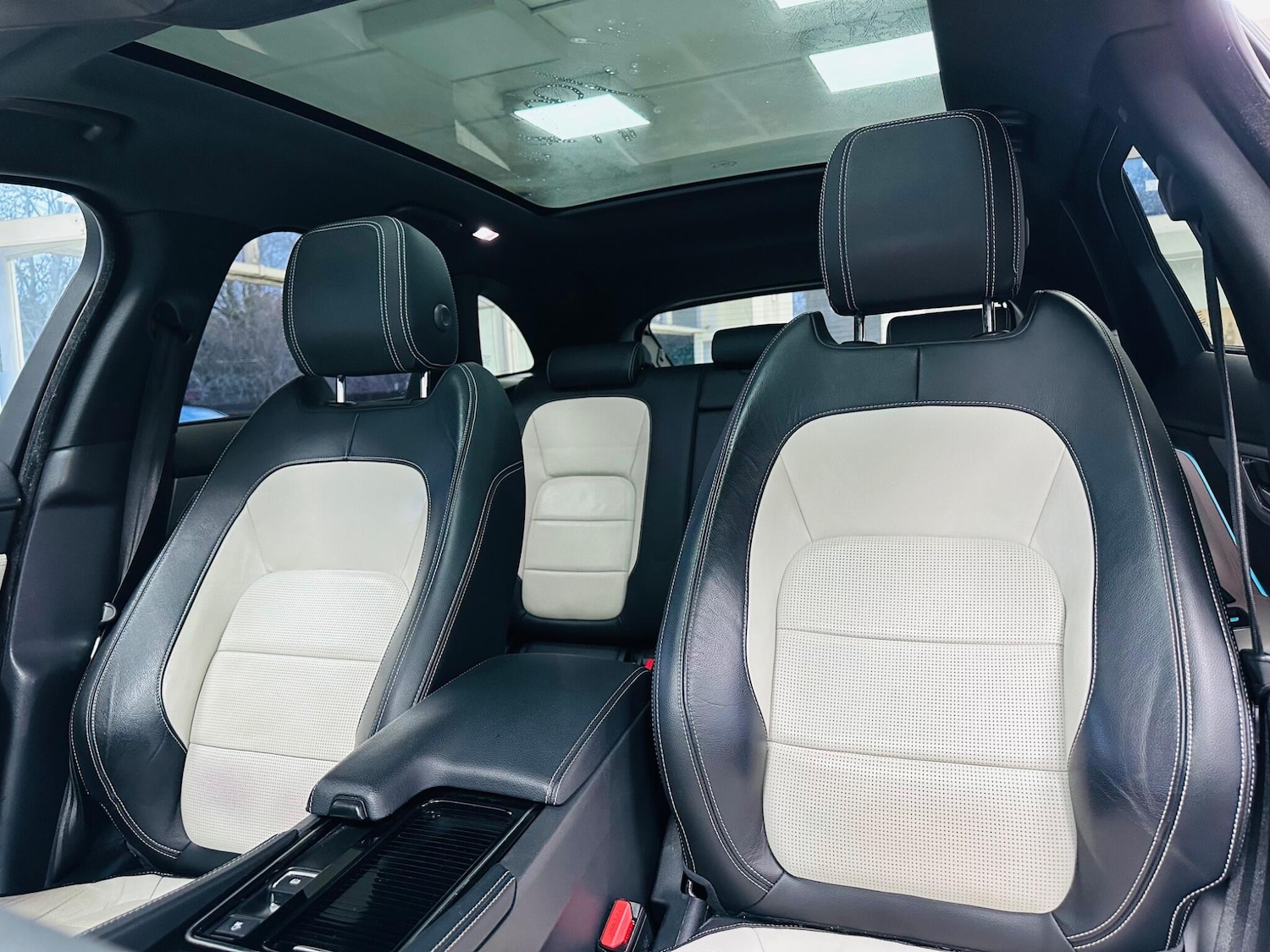 Used Jaguar F-Pace 2018 for sale - 77478849: Photo 46