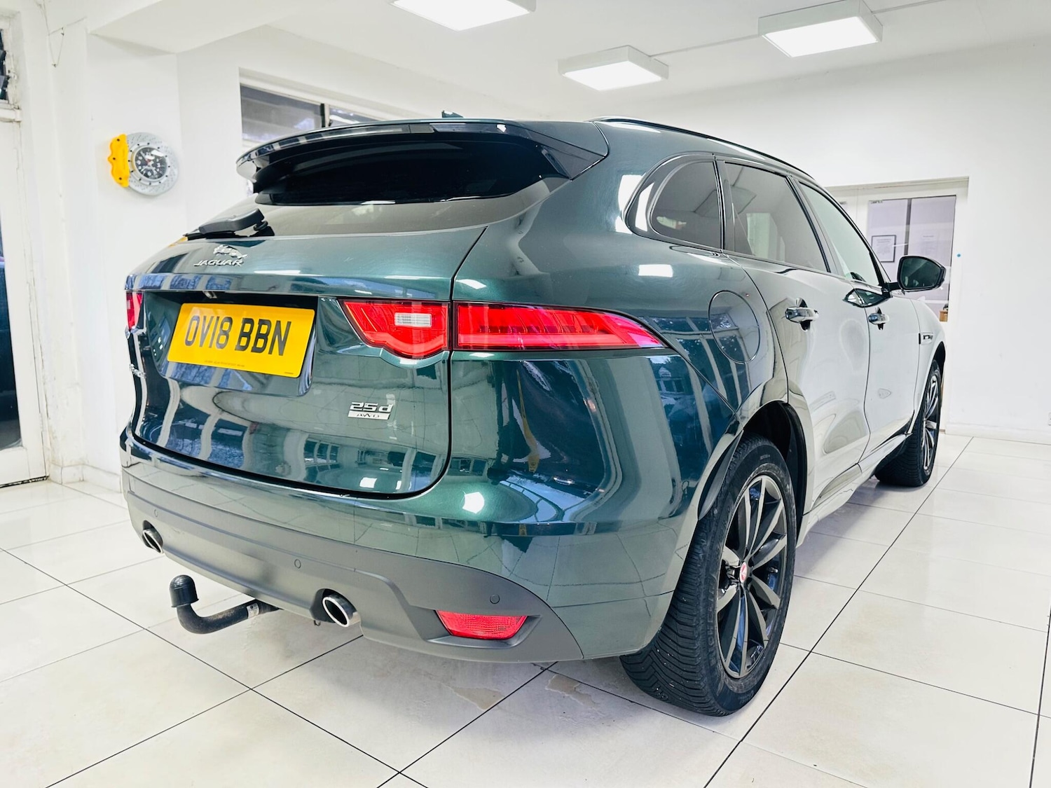 Used Jaguar F-Pace 2018 for sale - 77478849: Photo 8