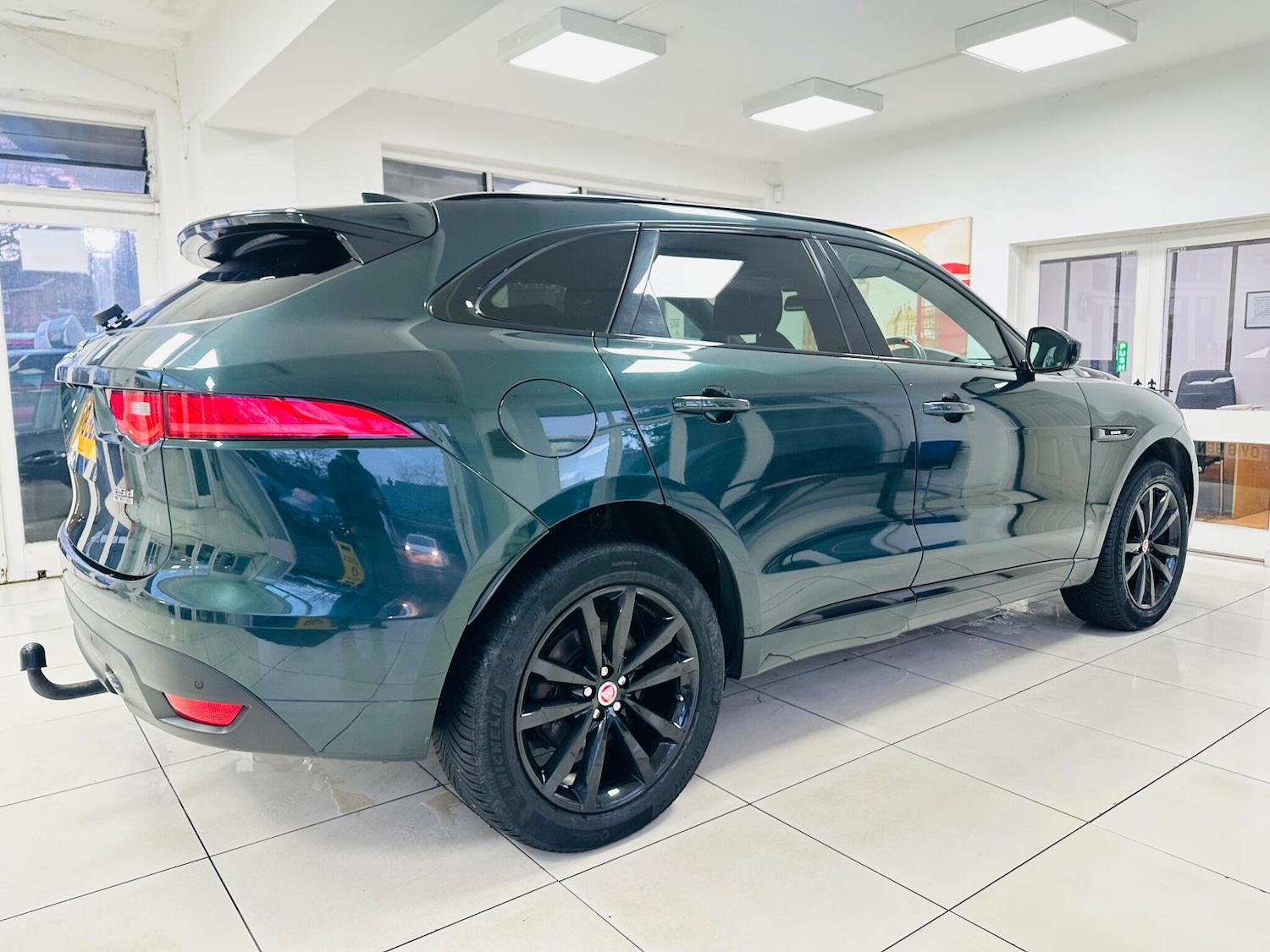 Used Jaguar F-Pace 2018 for sale - 77478849: Photo 9