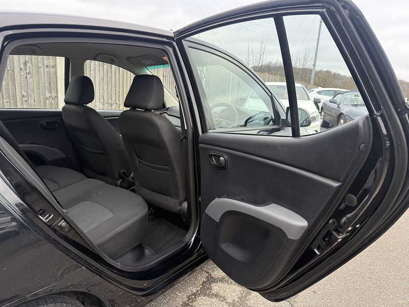 Used Hyundai i10 for sale - 77490699: Photo 28