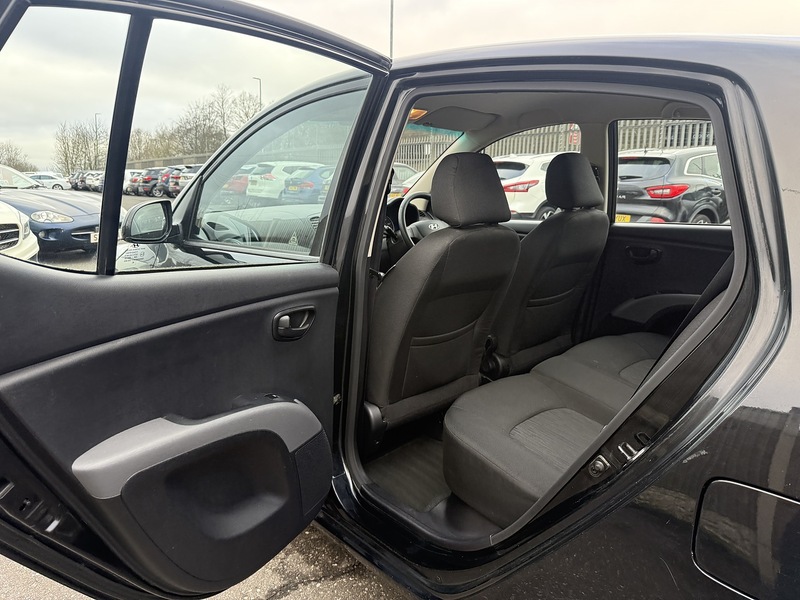 Used Hyundai i10 for sale - 77490699: Photo 33