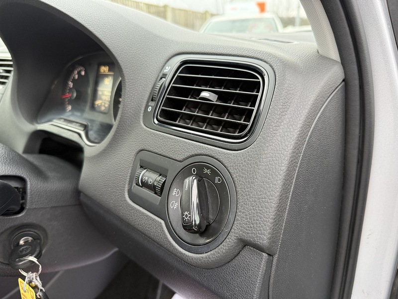 Used Volkswagen Polo 2013 for sale - 77276975: Photo 23